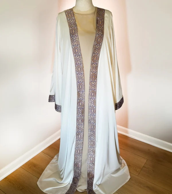 Ivory Ramadan Abaya